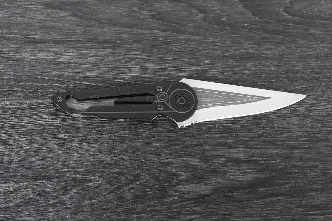 Cyberpunk Cosplay Blade | LED Light-Up Prop - Futuristic Cosplay Accessory