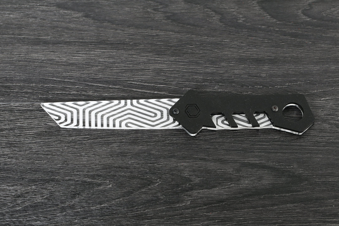 Cyberpunk Cosplay Blade | LED Light-Up Prop - Futuristic Cosplay Accessory