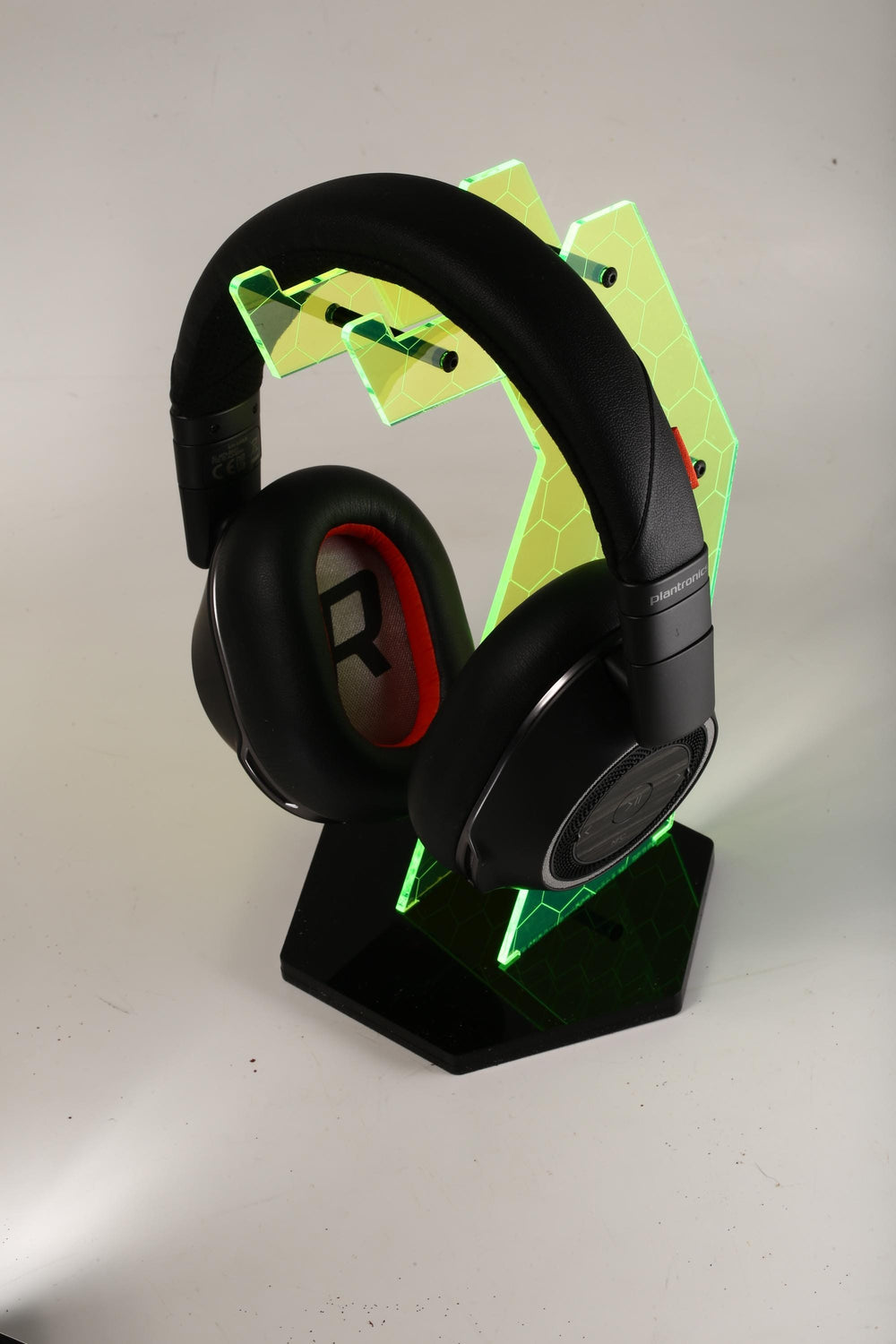 Cyberpunk Headphone Stand - Custom Gamer Tag Holder | UV Reactive, Durable & Universal