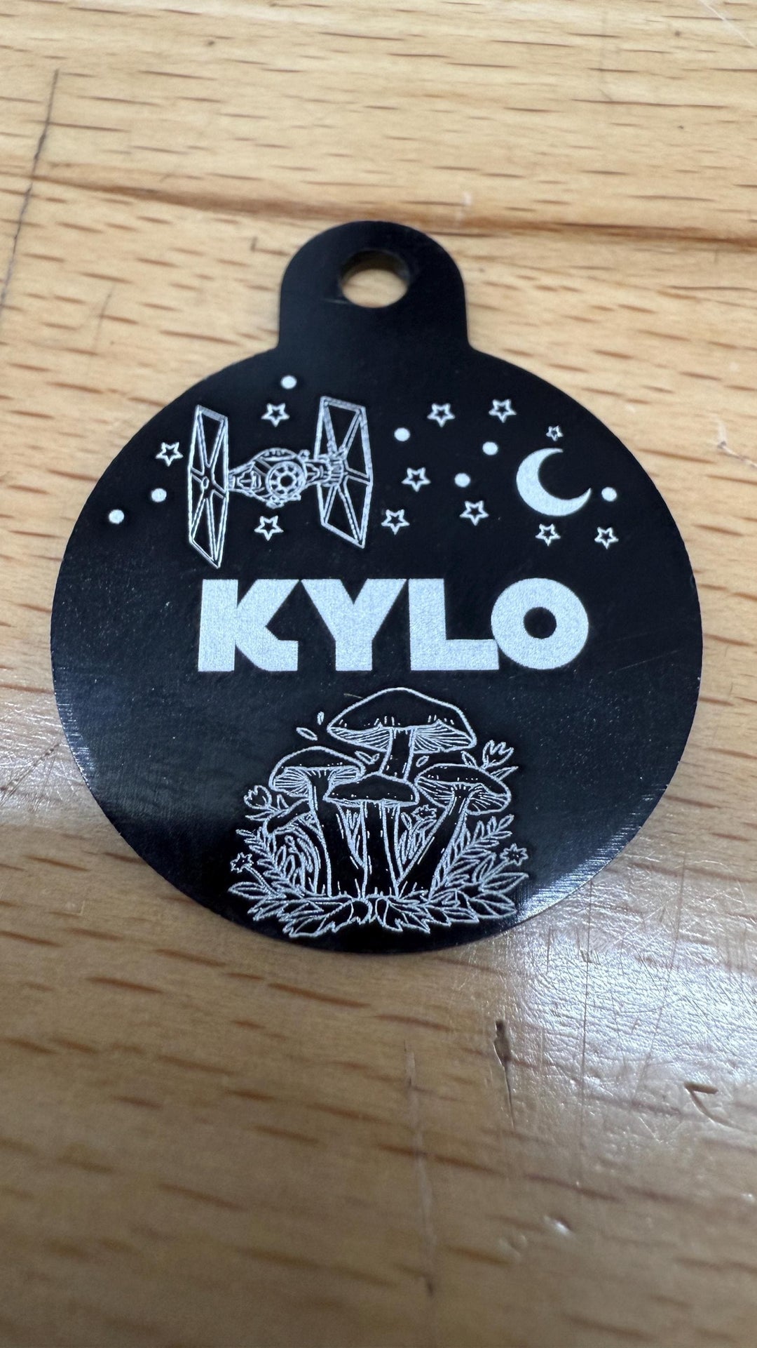 Personalized Pet Tag – Custom Aluminum Millennium Falcon Star Wars ID Tag