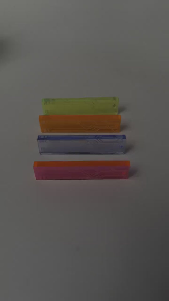 Gamer Life Bar Keychain - UV Reactive Keychain With Black Light Glow Pendant